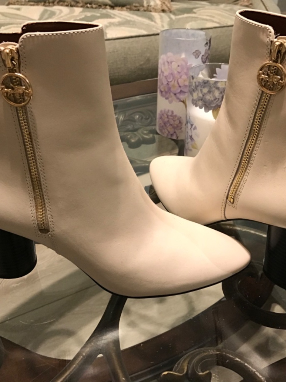 Coach Boots New Iris cream with gold side zip - Picture 5 of 6